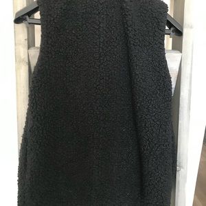 Black Wilfred Sherpa vest